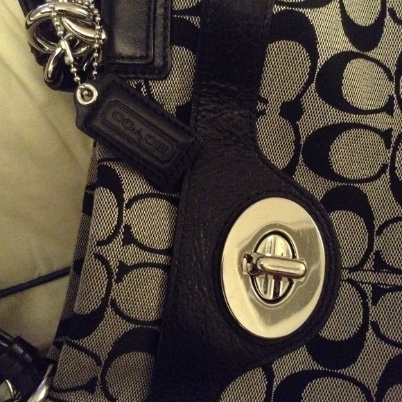 Coach Purse 🔥 Sale! - Picture 4 of 4